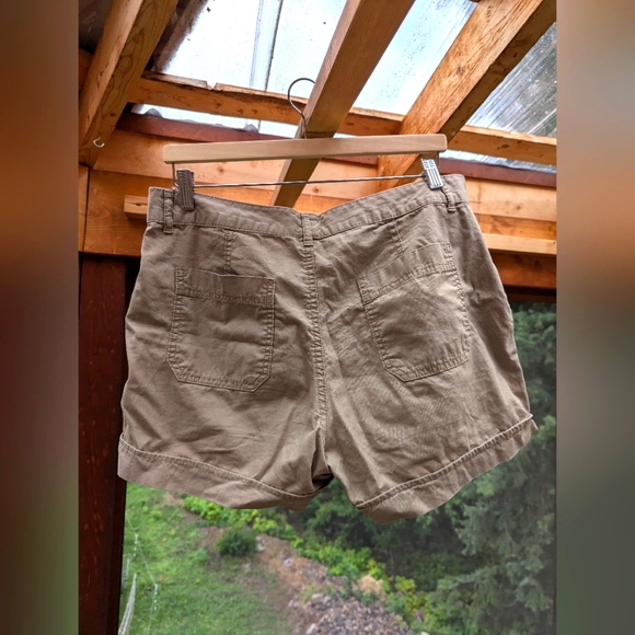 Beige/tan cotton shorts - Picture 2 of 3